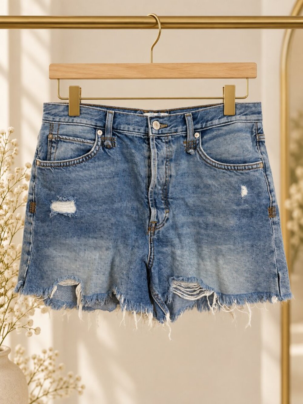 Free People We The Free Makai Cutoff Denim Shorts Shout & Twist Size 30